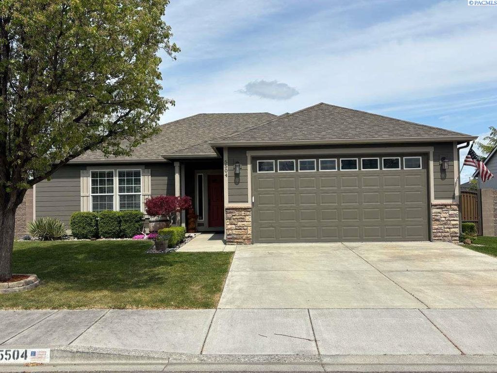 Photo of 5504 W 20th Ave, Kennewick, WA 99338 (MLS # 291094)