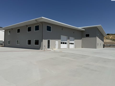 Photo of 1610 Dale Ave, Benton City, WA (MLS # 294869)