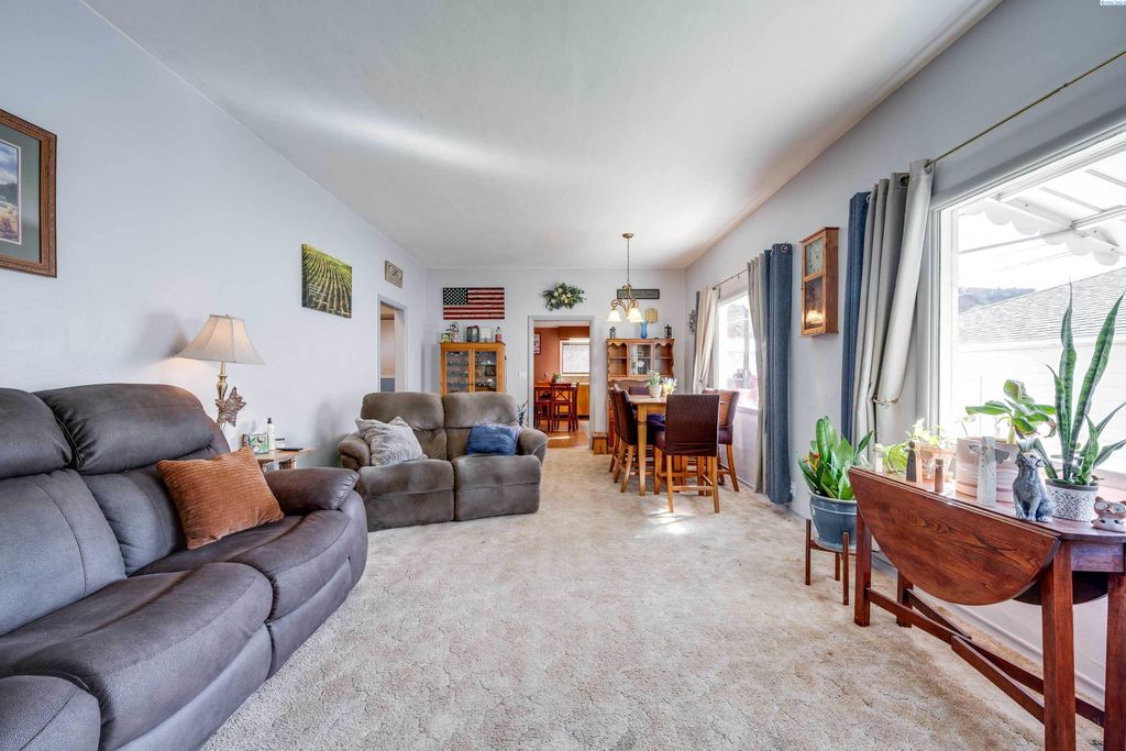 Photo of 506 N West St, Colfax, WA 99111 (MLS # 291169)