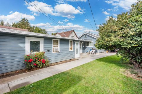 Photo of 26 E 3rd Ave, Kennewick, WA 99337 (MLS # 289044)