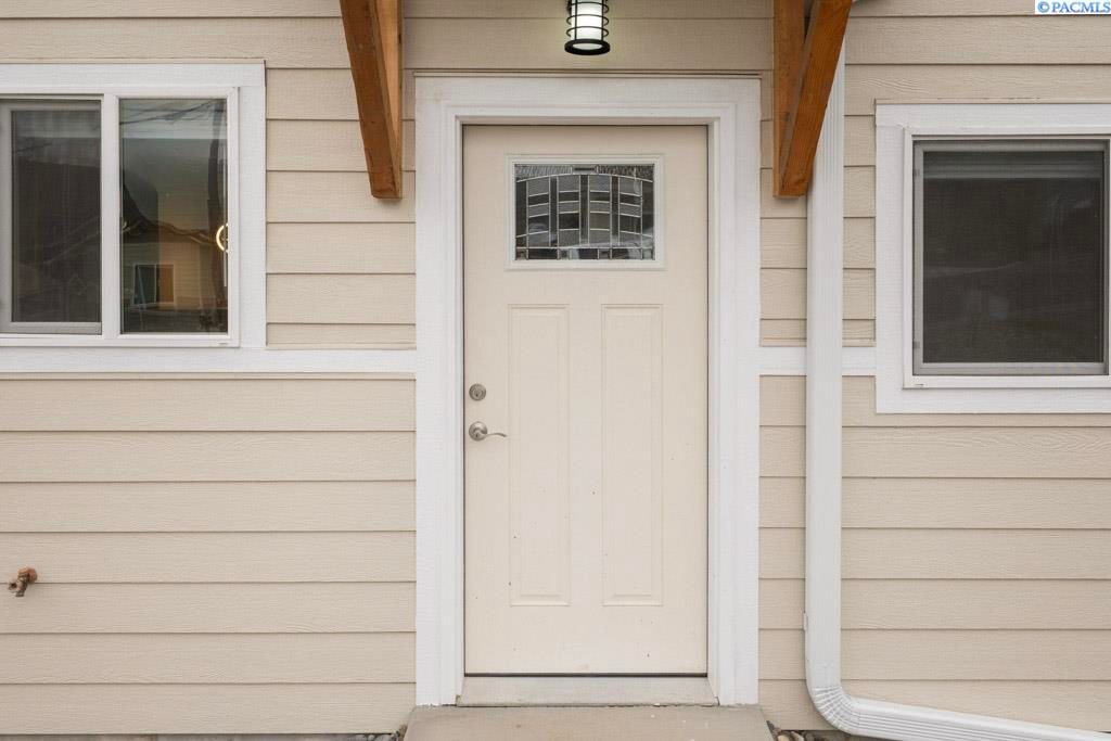 Photo of 307 E Thorn St, Colfax, WA 99111 (MLS # 289038)