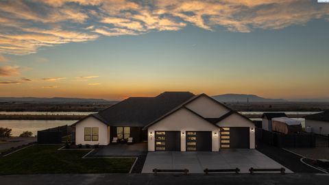 Photo of 57 Columbia Bluff Ln, Pasco, WA 99301 (MLS # 288438) Photo of 57 Columbia Bluff Ln, Pasco, WA 99301 (MLS # 288438)