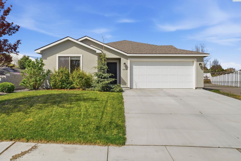 Photo of 4204 S Anderson Pl, Kennewick, WA 99337 (MLS # 291909)