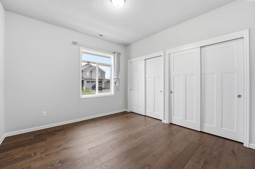 Photo of 1187 N Nevada St, Kennewick, WA 99336 (MLS # 292460)