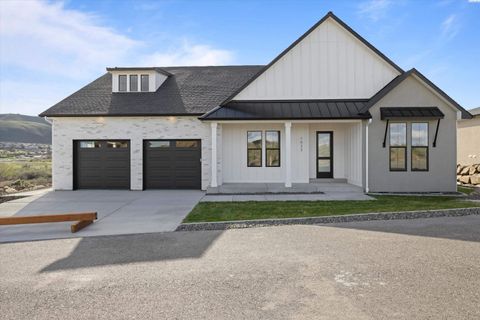 Photo of 1022 Sagebluff Ln, Richland, WA 99352 (MLS # 286933)