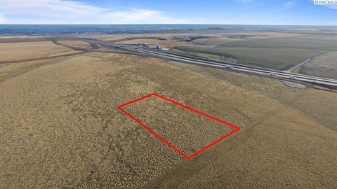 Photo of 111 S Adair Rd, Kennewick, WA (MLS # 291550)
