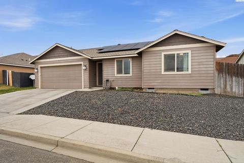 Photo of 1110 W Davis, Connell, WA 99326 (MLS # 291432)
