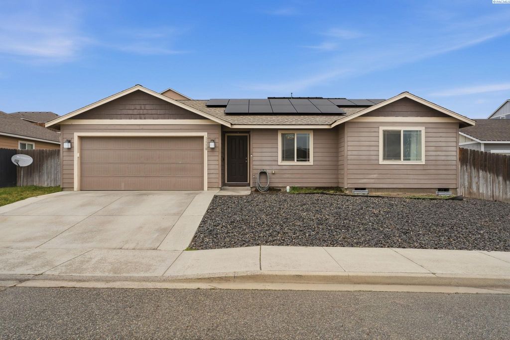 Photo of 1110 W Davis, Connell, WA 99326 (MLS # 291432)
