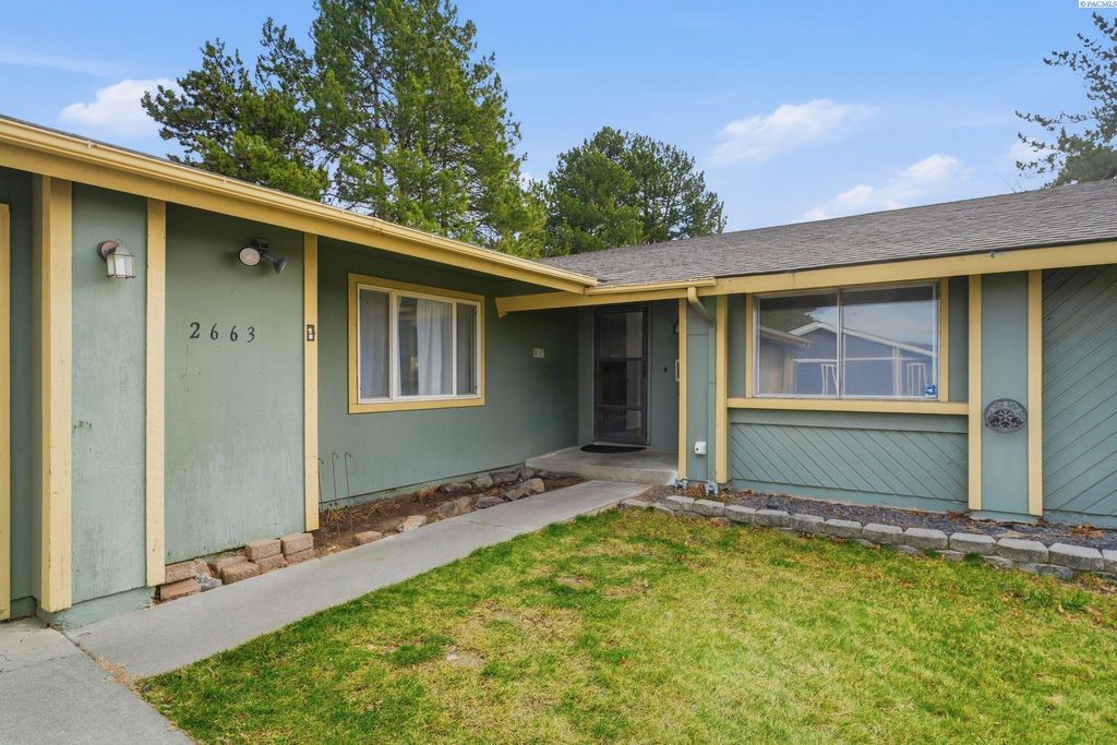 Photo of 2663 S Tacoma St, Kennewick, WA 99337 (MLS # 289815)