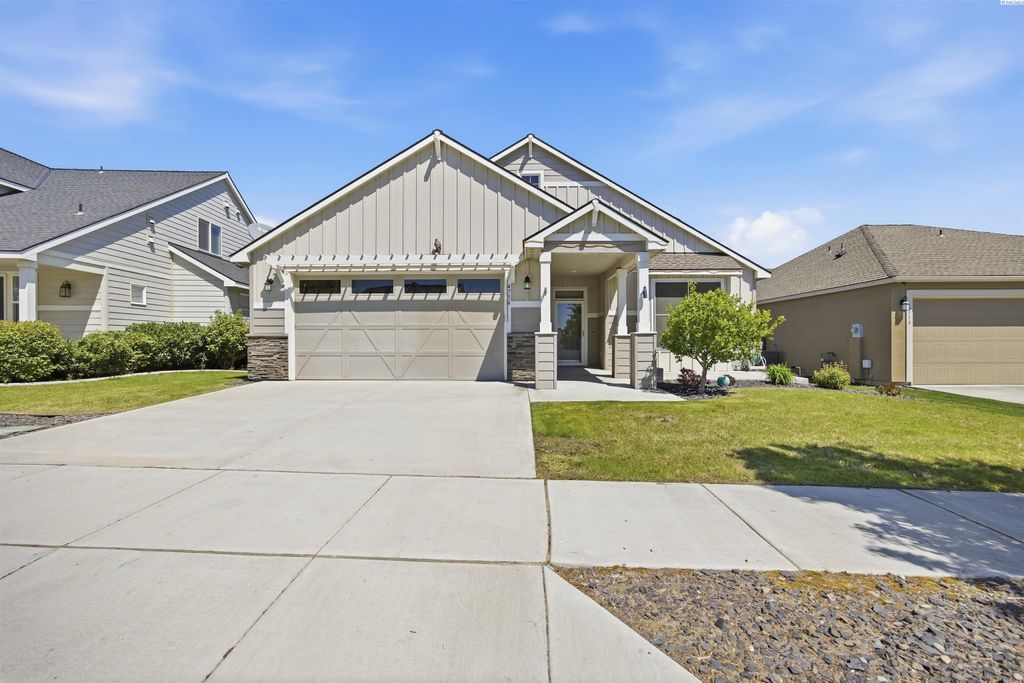 Photo of 4754 Corvina St, Richland, WA 99352 (MLS # 292886)