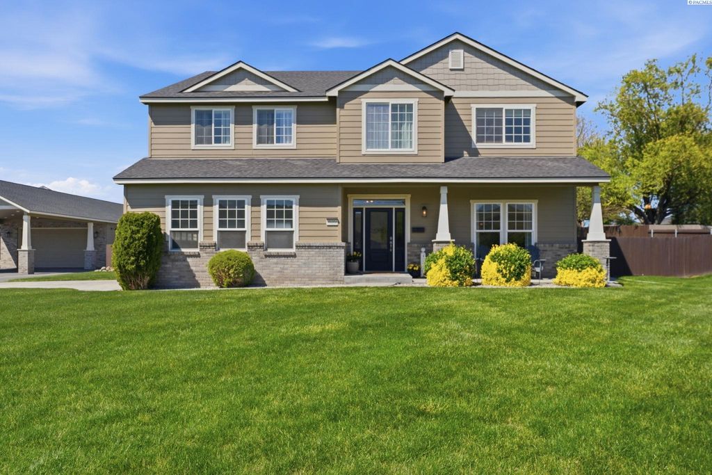 Photo of 99206 E Ridgeview Dr, Kennewick, WA 99338 (MLS # 292570)