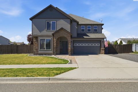 Photo of 4904 Monrovia Ln, Pasco, WA 99301 (MLS # 291944)