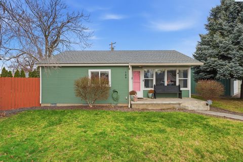 Photo of 709 Willard Ave, Richland, WA 99352 (MLS # 289777)