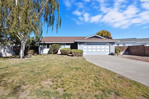 Photo of 8608 W Imnaha Ave, Kennewick, WA 99336 (MLS # 288141)