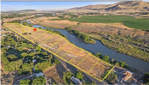 Photo of 16055 W Old Inland Empire Hwy, Benton City, WA 99320 (MLS # 294220)