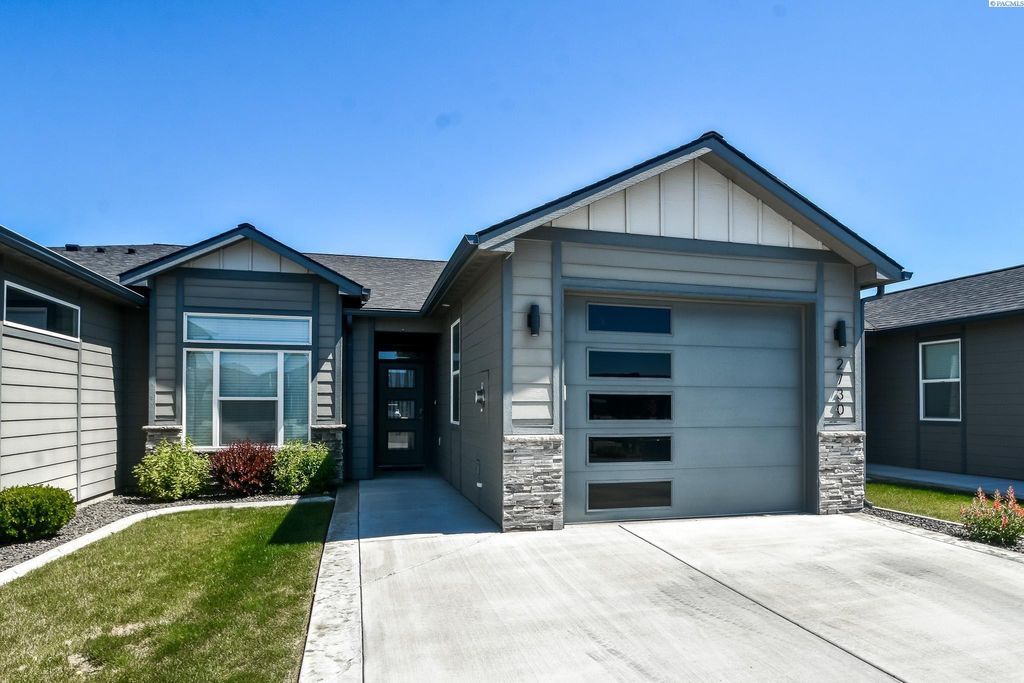 Photo of 2730 Friesian Court, West Richland, WA 99353 (MLS # 292615)