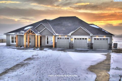 Photo of 8217 Concord Crest Ln, Pasco, WA 99301 (MLS # 288439) Photo of 8217 Concord Crest Ln, Pasco, WA 99301 (MLS # 288439)