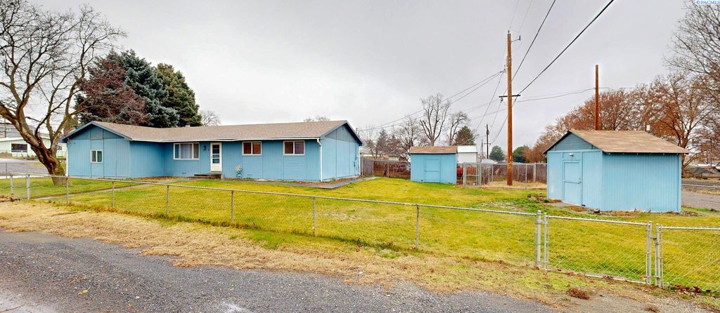 Photo of 7208 W Arrowhead Avenue, Kennewick, WA 99336 (MLS # 290611)