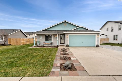 Photo of 4422 Kubota Ln, Pasco, WA 99301 (MLS # 291496)