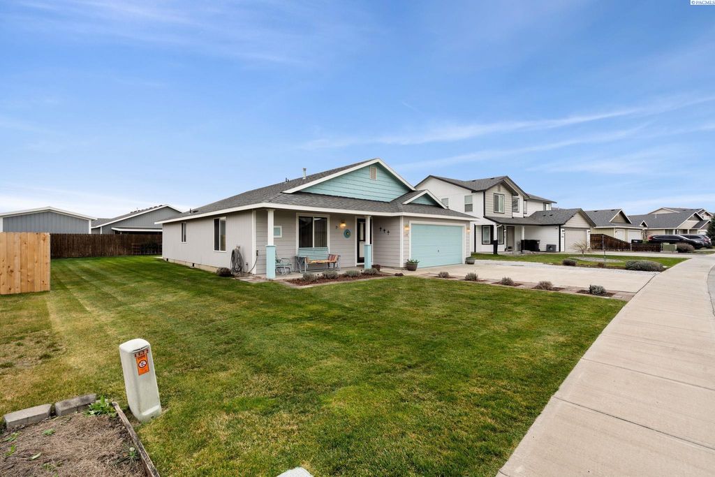 Photo of 4422 Kubota Ln, Pasco, WA 99301 (MLS # 291496)