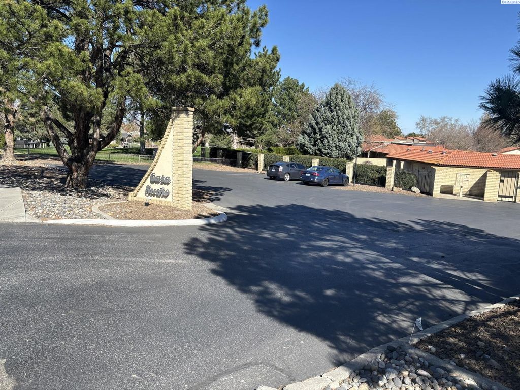 Photo of 119 Casa Sueno Court, Richland, WA 99352 (MLS # 291482)