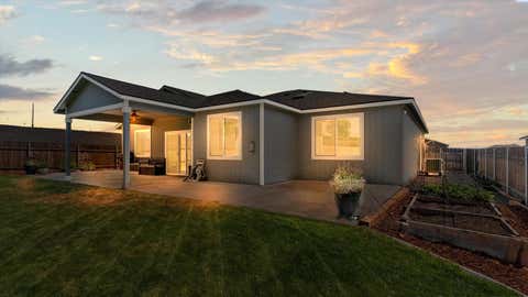 Photo of 1469 13th St, Benton City, WA 99320 (MLS # 293424)