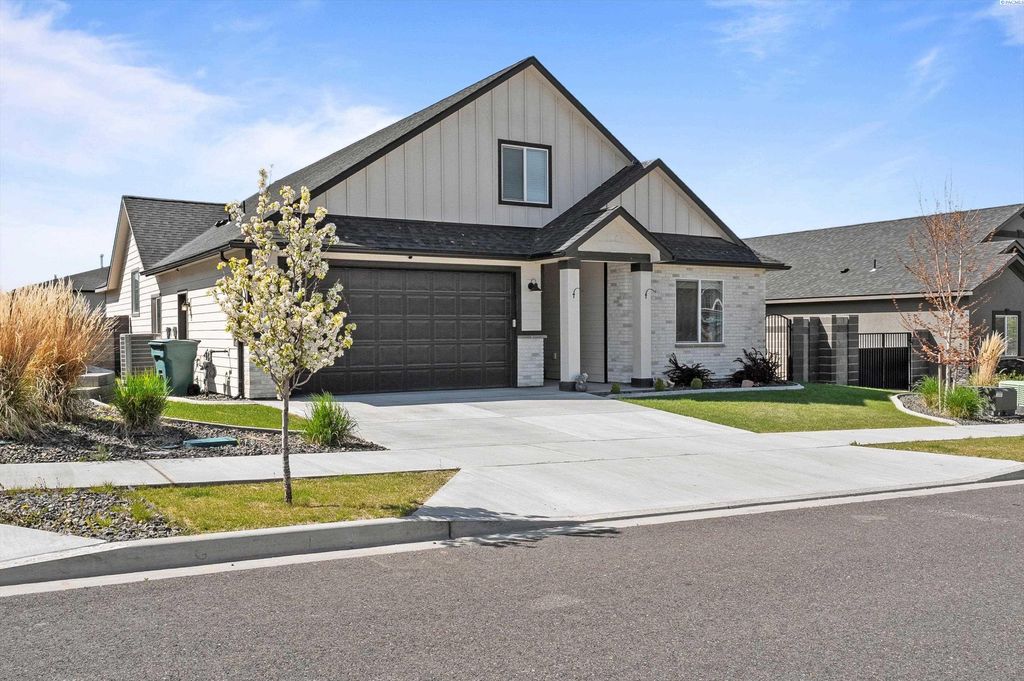 Photo of 2573 Brodie Ln, Richland, WA 99352 (MLS # 290666)