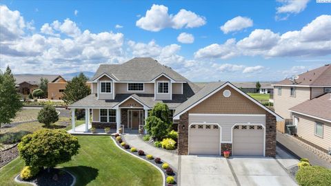 Photo of 3020 Redrock Ridge Loop, Richland, WA 99354 (MLS # 284473)