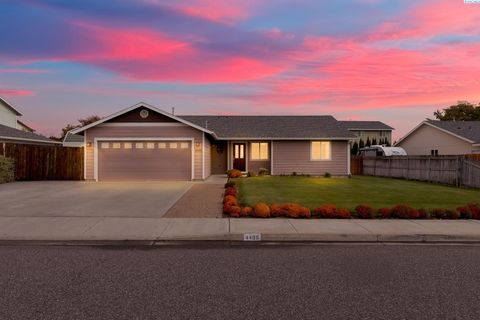 Photo of 4405 Campolina Lane, Pasco, WA 99301 (MLS # 287900)