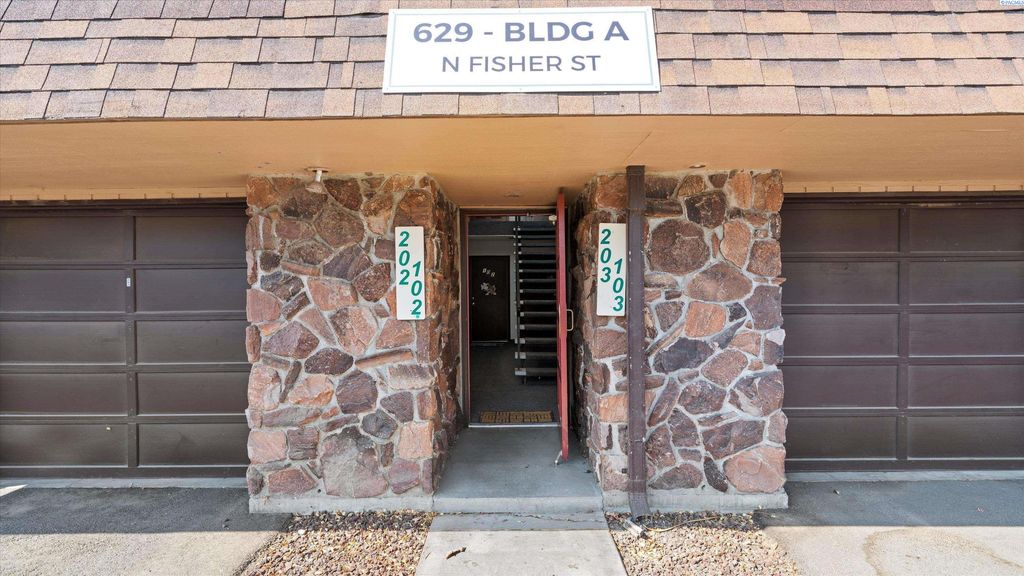 Photo of 629 N Fisher St #A203, Kennewick, WA 99336 (MLS # 291862)