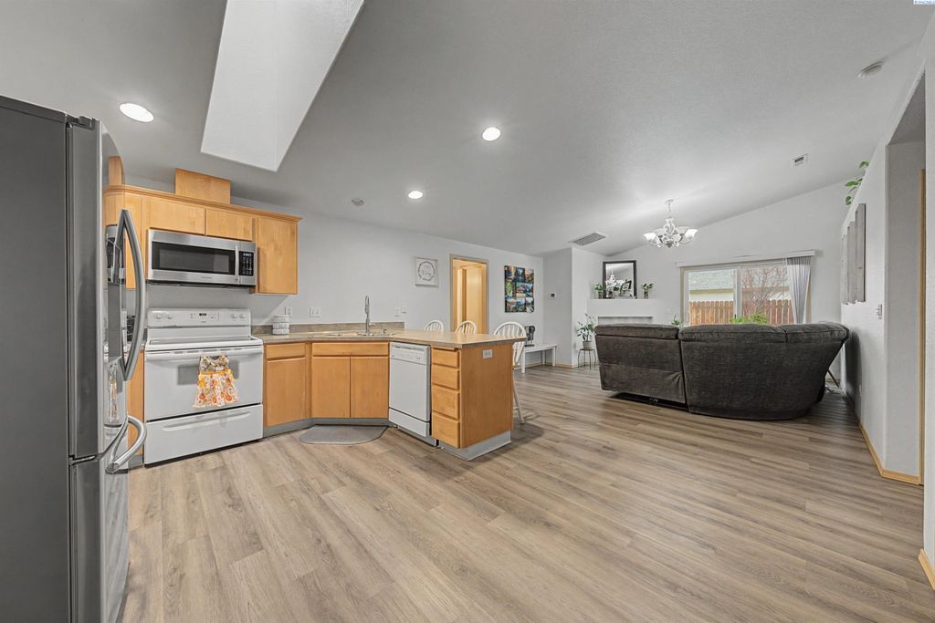 Photo of 8007 Langara Dr, Pasco, WA 99301 (MLS # 291251)