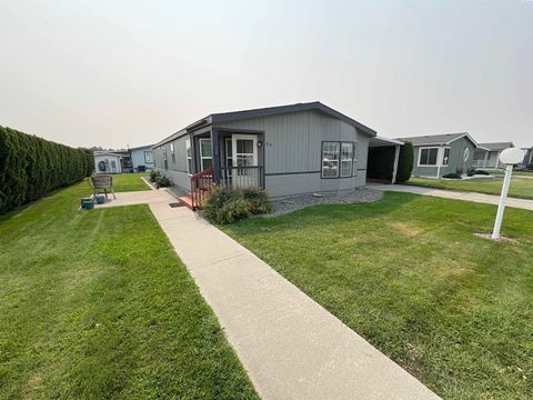 Photo of 312 S Columbia Center Blvd. #85 Blvd, Kennewick, WA 99336 (MLS # 287275)