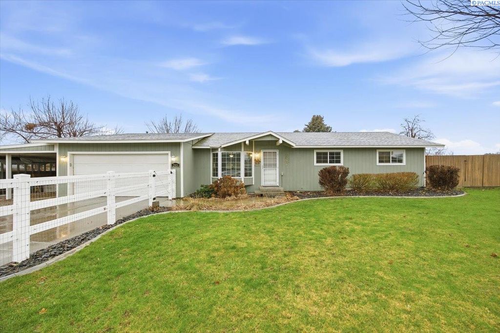 Photo of 2416 Road 60, Pasco, WA 99301 (MLS # 289481)