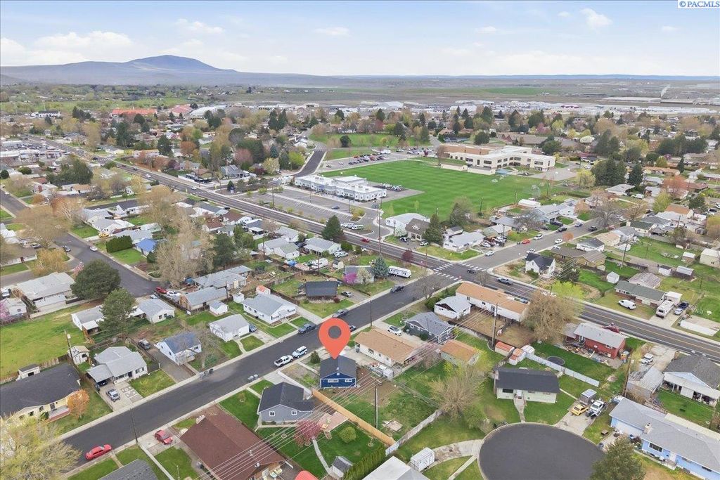 Photo of 1520 Perkins Avenue, Richland, WA 99354 (MLS # 291826)