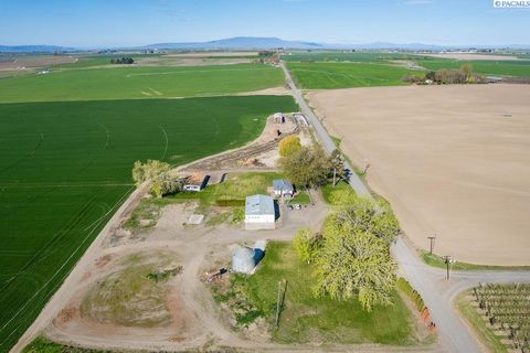 Photo of 4221 Dogwood Rd, Pasco, WA 99301 (MLS # 283613)