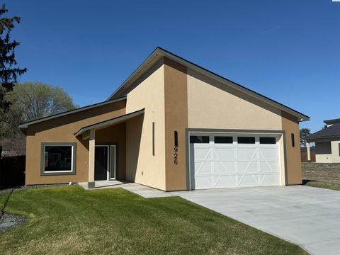 Photo of 926 N 26th Ave, Pasco, WA 99301 (MLS # 289862)