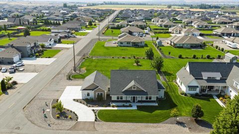 Photo of 12410 Jayleen Way, Pasco, WA 99301 (MLS # 287108)