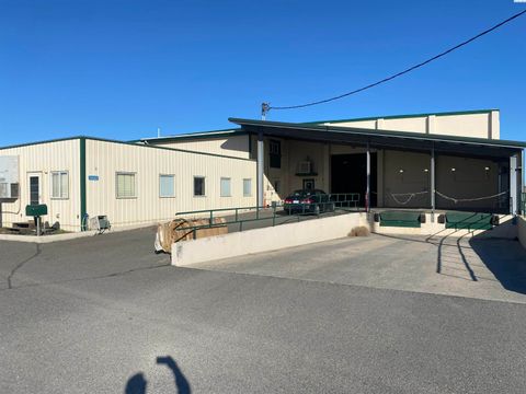 Photo of 4502 Stearman Ave #A, Pasco, WA 99301 (MLS # 289552)