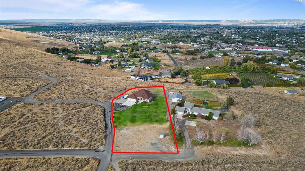 Photo of 70516 E 680 Pr Ne Pr, Richland, WA 99352 (MLS # 293046)