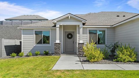 Photo of 6354 W 32nd Ave, Kennewick, WA 99338 (MLS # 286611)