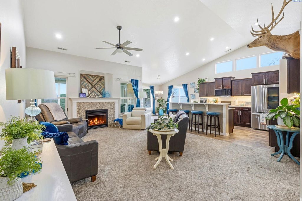 Photo of 6010 Pimlico Dr, Pasco, WA 99301 (MLS # 289748)