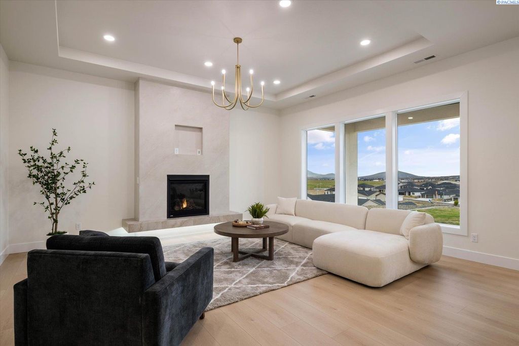 Photo of 3702 Allison Way #197, Richland, WA 99352 (MLS # 291719)