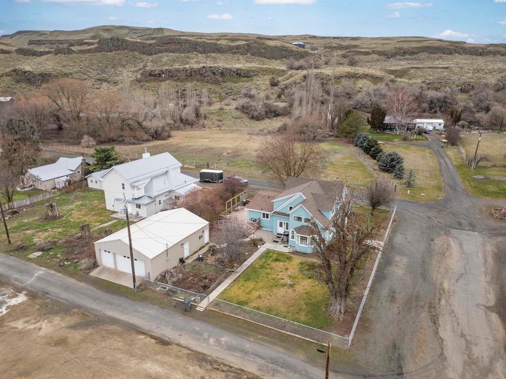Photo of 145 W Cooper St, Washtucna, WA 99371 (MLS # 290021)