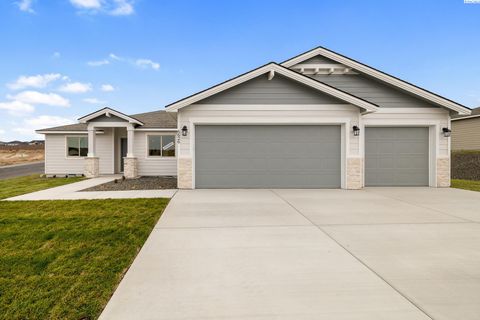 Photo of 6626 W 30th Pl, Kennewick, WA 99338 (MLS # 288552)