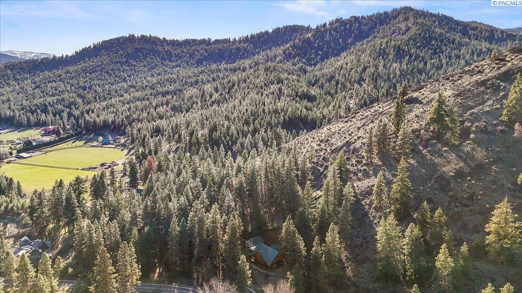 Photo of 4492 Nile Road, Naches, WA 98937 (MLS # 291914)