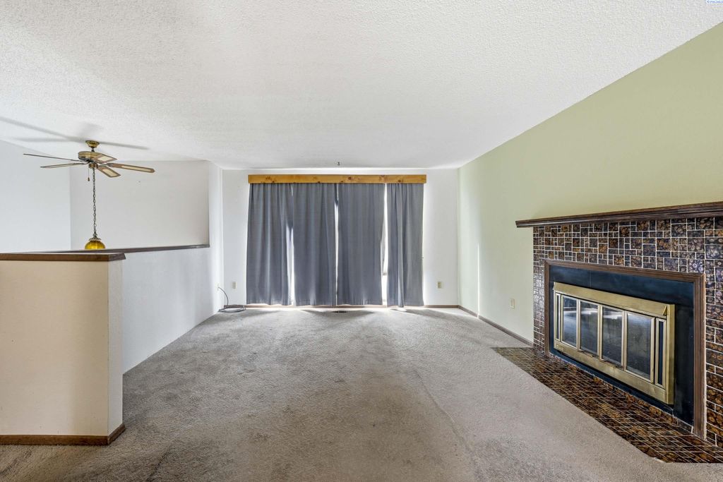 Photo of 310 NW Dillon St, Pullman, WA 99163 (MLS # 292105)