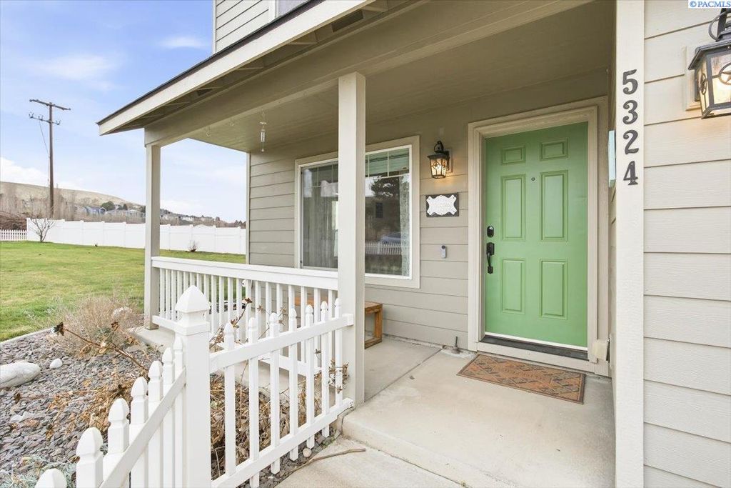 Photo of 5324 S Cascade Pl, Kennewick, WA 99337 (MLS # 289677)