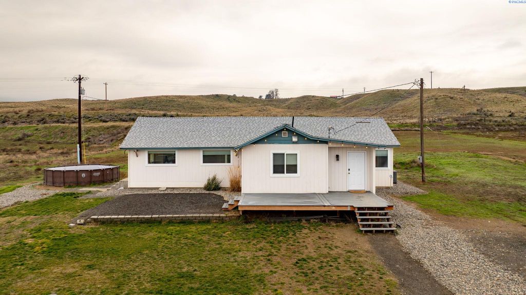 Photo of 28790 Hwy 22, Prosser, WA 99350 (MLS # 290258)