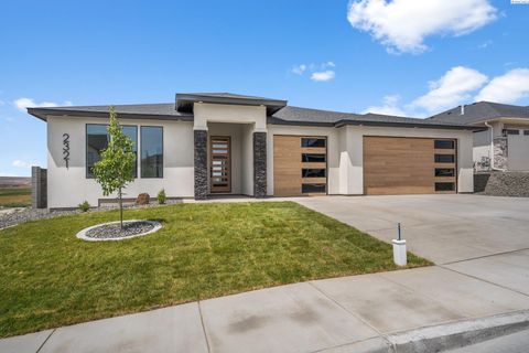 Photo of 2321 Waterhill Ave, Richland, WA 99352 (MLS # 290849)