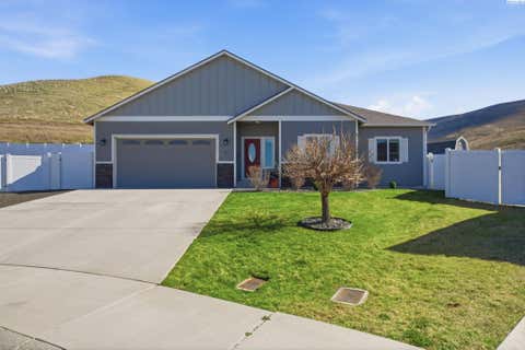 Photo of 22 Molly Rose Ct, Prosser, WA 99350 (MLS # 293541)